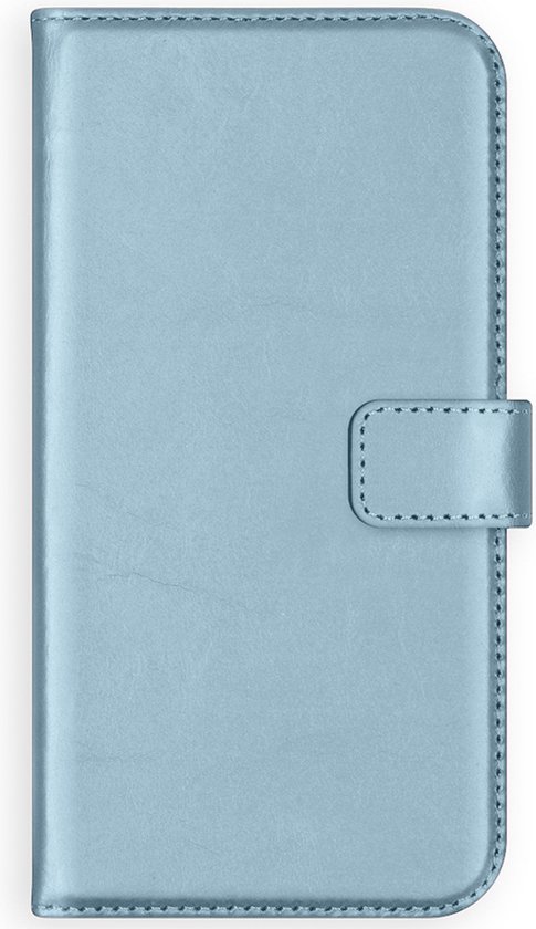 Selencia Hoesje Geschikt voor iPhone 13 Mini Hoesje Met Pasjeshouder - Selencia Echt Lederen Bookcase - Lichtblauw