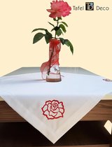 Serviette de table, blanche avec rose ouverte rouge, 70 x 70 cm.