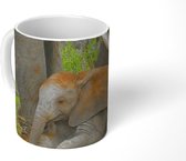 Mok - Koffiemok - Moeder olifant zorgt voor haar kind - Mokken - 350 ML - Beker - Koffiemokken - Theemok