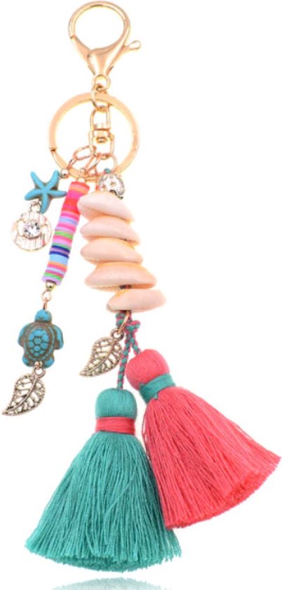 Handgemaakte Ibiza sleutelhanger goudkleurig roze turquoise met schelpjes