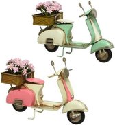 Scooter groen in metaal - 18x7x11h