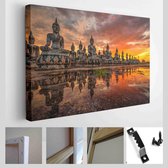 Veel standbeeld Boeddhabeeld bij zonsondergang in het zuiden van Thailand - Modern Art Canvas - Horizontaal - 1810244959