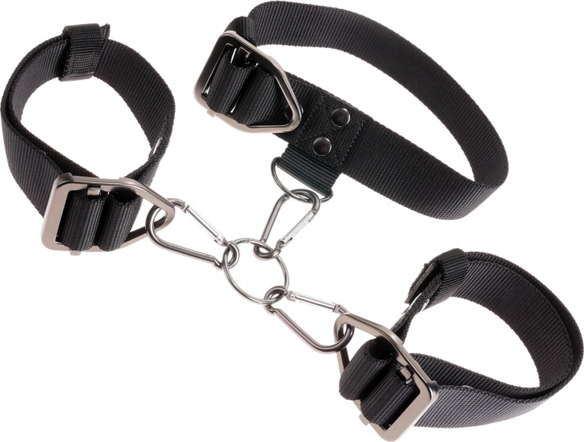 Sir Richard's Command Cuff & Collar Set