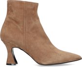 Manfield - Dames - Camel suède enkellaarsjes met hak - Maat 38