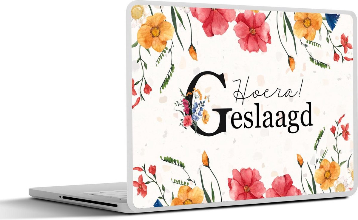 Laptop sticker - 10.1 inch - Spreuken - Quotes - 'Hoera geslaagd' - Feest - 25x18cm - Laptopstickers - Laptop skin - Cover