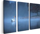 Artaza Canvas Schilderij Drieluik Zwaan op het Water tussen de Mist - 120x80 - Foto Op Canvas - Canvas Print