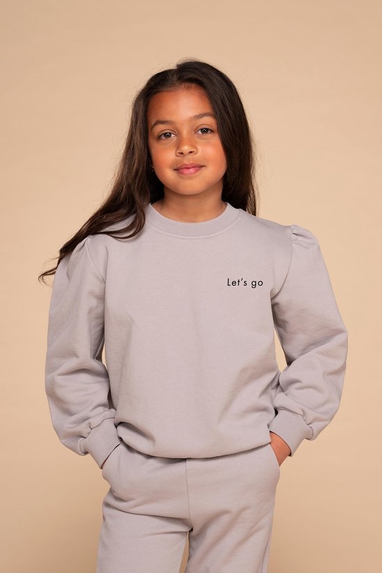 &C x REVIVE KIDS PUFF joggingset Light Grey. Maat 5-6Y