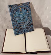 LIBOZA - Notitieboek - Luxe Azteken Turkooisblauw met goud decor  - inclusief LUXE PEN - Hardcover - Gelinieerd - Ingebonden - Leeslint - handig formaat 12 x 17 - 172 blz  - Professioneel - P