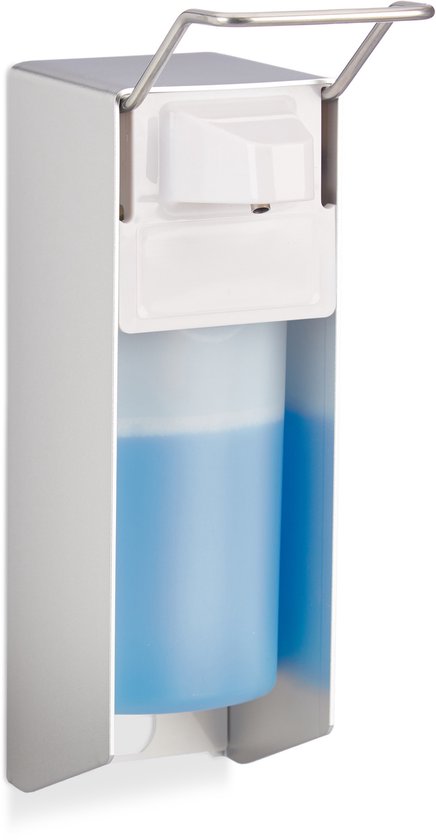 Zilverkleurige zeepdispenser met een fles met blauwe zeep.