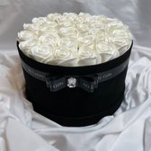 AG Luxurygifts flower box - rozen box - zwart- wit - luxe - giftbox - soap roses - 29 rozen