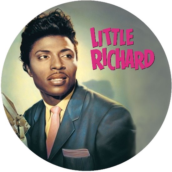 Little Richard met roze das, blauw jasje, en tekst "LITTLE RICHARD" in roze letters.