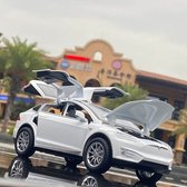 Tesla Model X Wit - Metalen Autospeelgoed - Geluid en Licht - Trek Speelgoedauto - 1:32