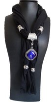Siersjaal dames bestaande uit een zwarte sjaal 180 cm versierd met ringen en hanger sieraad .