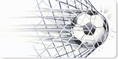 Bureau onderlegger - Muismat - Bureau mat - Een illustratie van een voetbal die het doel in gaat - Jongetjes - Meisjes - Kids - 80x40 cm