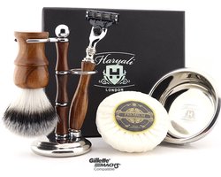 Complete scheerset van hout en metaal: scheerkwast, scheermes met 3 randen, scheerstandaard, kom en zeep voor het scheren van mannen
