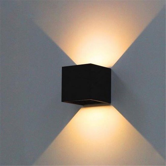LED Wandlamp STRAK zwart Cube dimbaar 10cm | bol.com