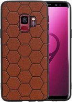 Hexagon Hard Case - Telefoonhoesje - Backcover Hoesje - achterkant hoesje - Geschikt voor Samsung Galaxy S9 - Bruin