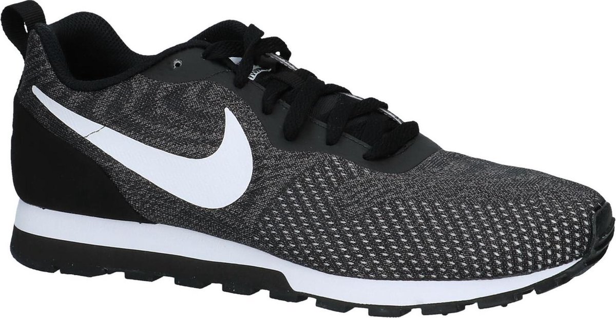 nike men's md runner 2 eng mesh running shoes