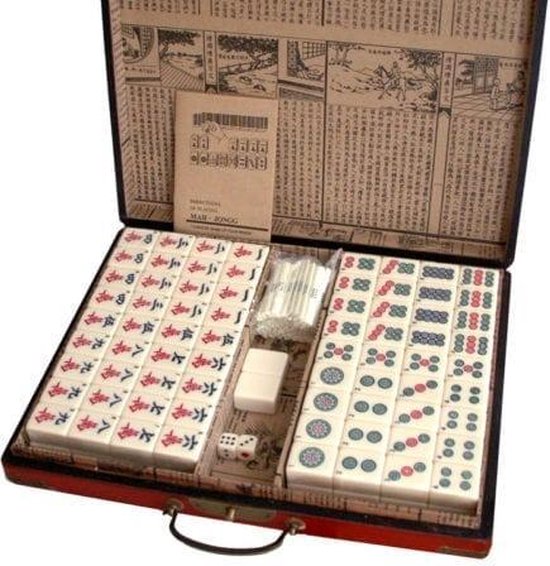 Afbeelding van het spel Mah-Jong in luxe houten koffer L