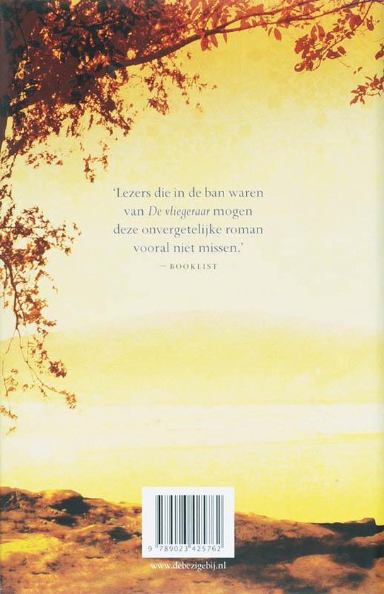 Achterkant van het boek 'Duizend schitterende zonnen' met tekst en streepjescode.