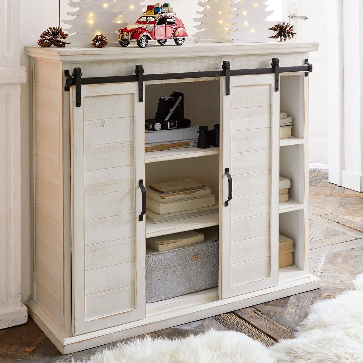 LOBERON Kast Perrin antiekwit