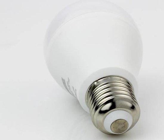 Discrepantie Praten tegen Houden LED lamp - E27 fitting - Lumenmax LED lamp 10 Watt - LED verlichting -  DisQounts | bol.com