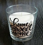 Witte geur kaars (vanille) met de tekst "Home sweet home"