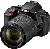 Nikon D5600 + AF-S DX 18-140mm G ED VR 24.2MP CMOS 6000 x 4000Pixels Zwart