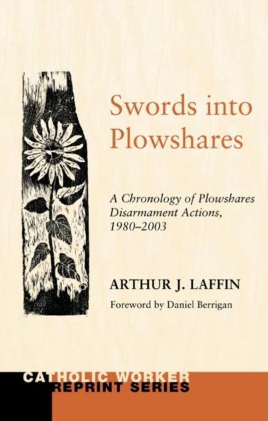 Swords Into Plowshares 9781608990511 Laffin, Arthur J. Boeken