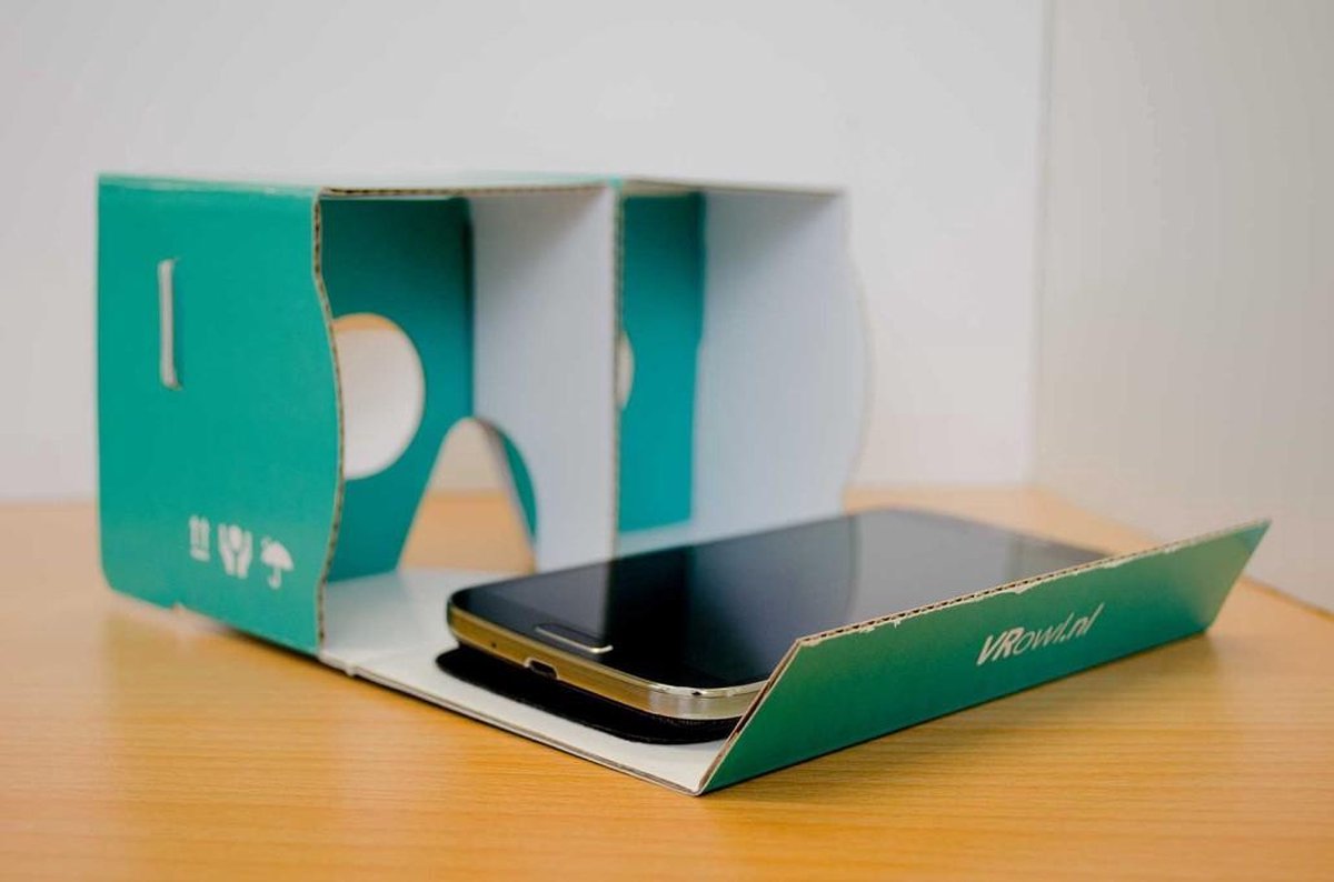 Cardboard Virtual Reality Owl