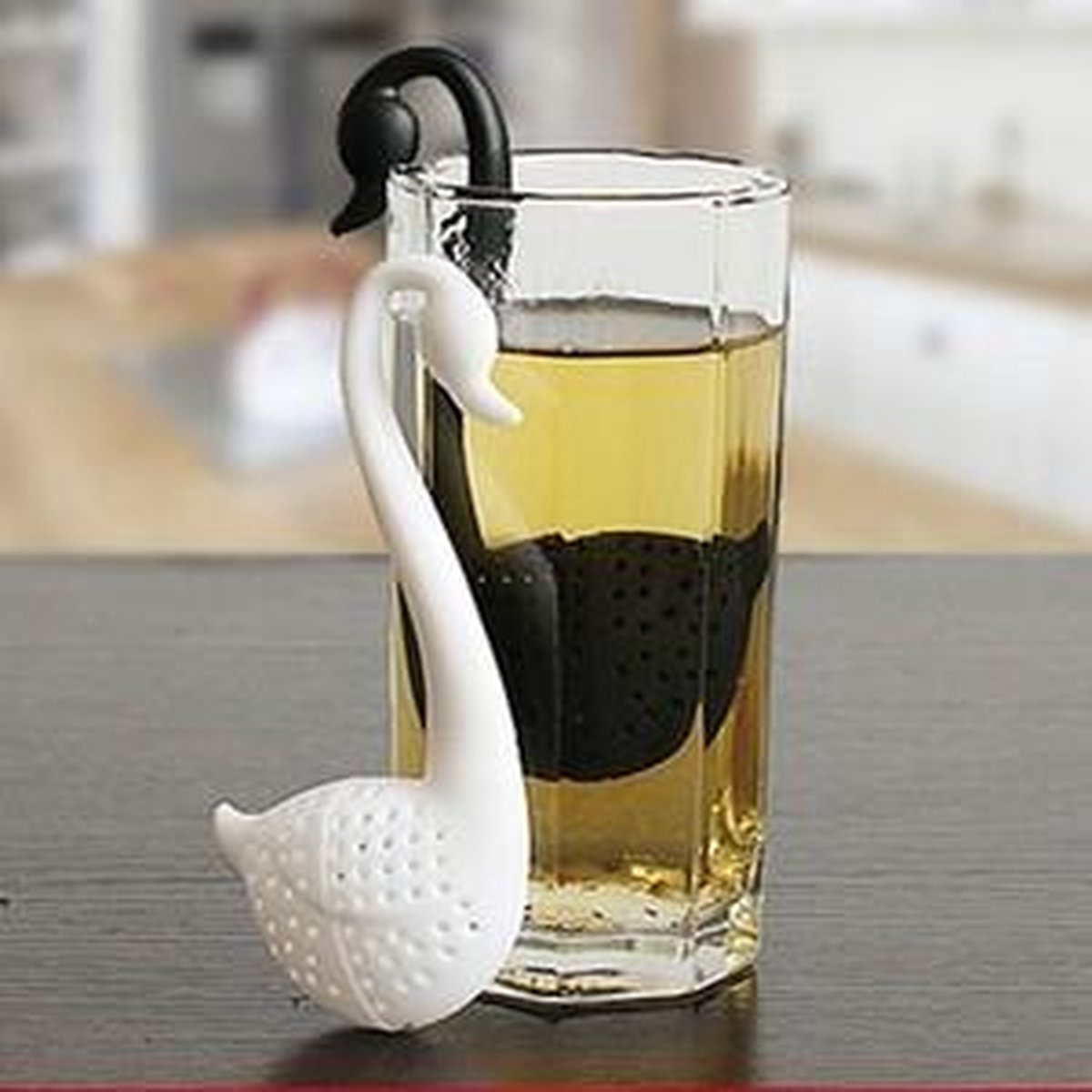 Theefilter Zwaan Zwart voor losse thee - theezeef / thee-ei / infuser