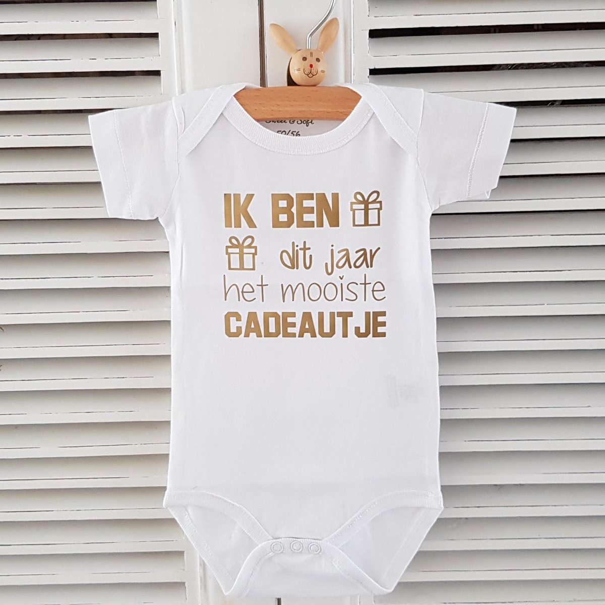 Baby romper met tekst-zwangerschap aankondiging | ik ben dit jaar het mooiste cadeautje | korte mouw | wit goud | maat 62/68 | geboorte kraamcadeau cadeau eerste Moederdag liefste mama Vaderdag papa – foto 4