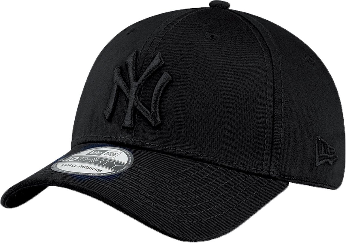New Era MLB New York Yankees Cap - 39THIRTY - S/M - Black/Black - New Era