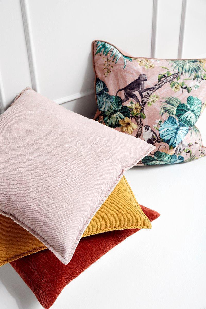 Sierkussen Borrby geel 48 x 48