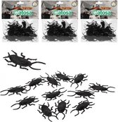 Halloween 36x Horror decoratie kakkerlakken van plastic 6 cm - Halloween tafel strooi kakkerlakken 36 stuks