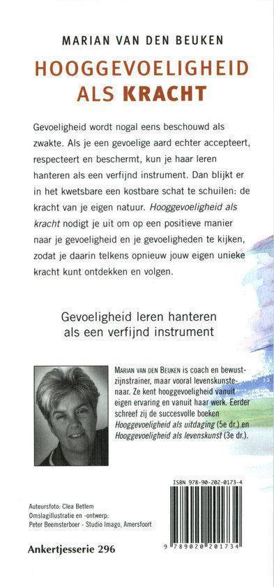 Achterkant boek 'Hooggevoeligheid als Kracht' met foto auteur Marian van den Beuken.