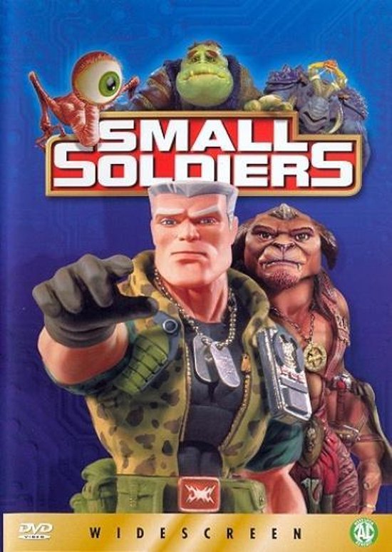 DVD-hoes van Small Soldiers met twee actiefiguren op de voorgrond, twee aan de achtergrond, en een oogje op een tentakel bovenaan. De titel is in het midden.