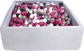 Ballenbak vierkant - grijs - 120x120x40 cm - met 1200 wit, fuchsia, grijs en zwarte ballen