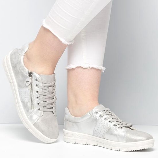 Zilveren Sneakers Tamaris TOUCH it - Vindjeschoen.nl