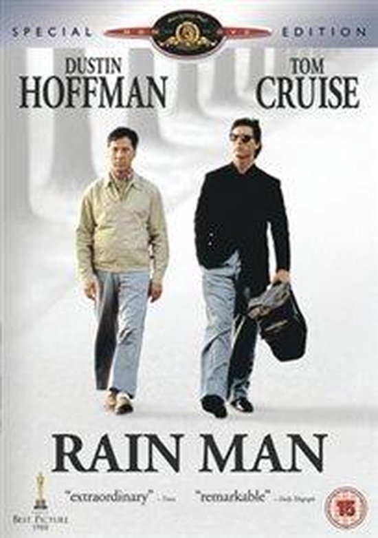De voorkant van de "Rain Man" dvd met Dustin Hoffman en Tom Cruise die samen lopen. "Rain Man" staat groot onderaan, met quotes van "extraordinary" en "remarkable".