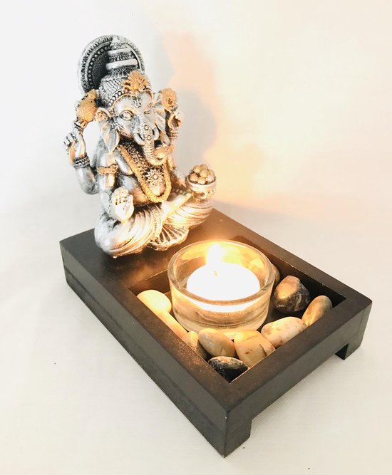 Zilver/goud ganesha beeldje en waxine/theelicht houder 14x9.5x14cm - Woondecoratie - Kaarsenhouder-boeddha - Incl. decoratie steentjes.& Waxinelichtje met glas.schaal