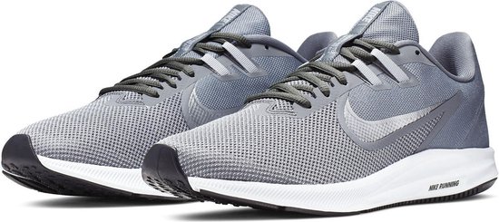 Nike Downshifter 9 Sportschoenen - Maat 42.5 - Mannen - Grijs/wit | bol.com