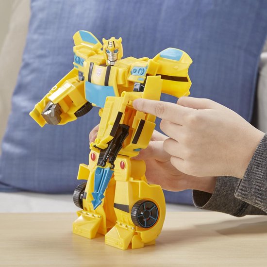 transformers cyberverse ultimate bumblebee