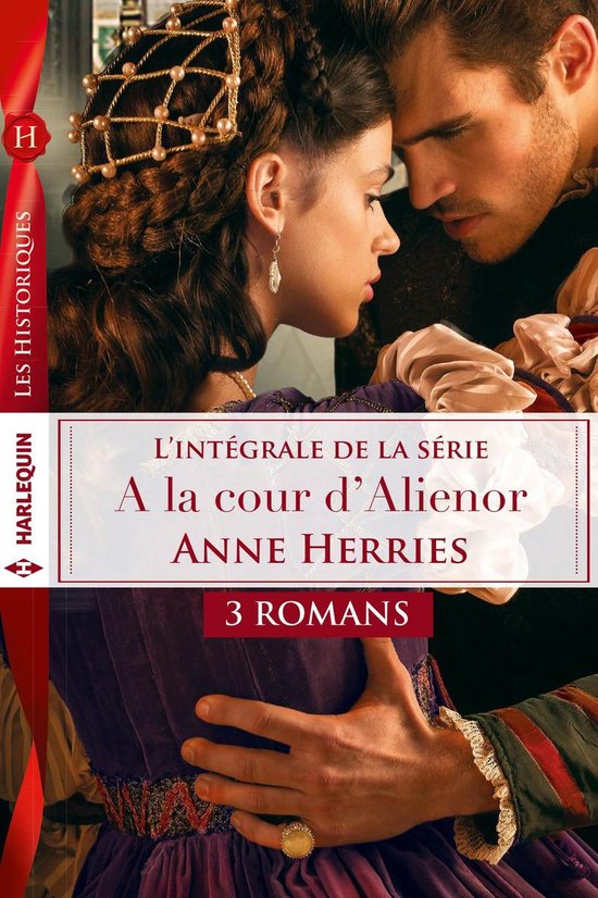 Une femme couronnée de perles et un homme se regardent. Sa robe est violette.
