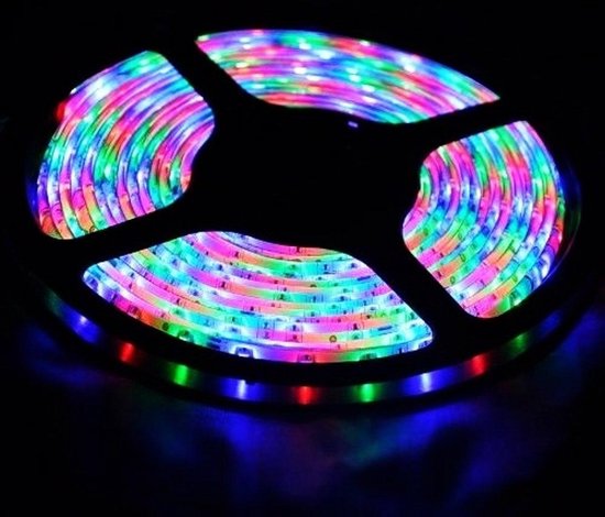 Gekleurde LED strip RGB 4,5 m met adapter en afstandsbediening | bol.com