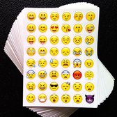 Emoji Smiley Stickers - 10 Stickervellen - 480 stickers - De Echte Emojistickers - Emoji Stickers - Emoji's - Beloningsstickers - Kinderverjaardag Stickers - Kinderfeestje Uitdeelstickers - De originele Emoji's - Beloningstickers - Stickers Kind