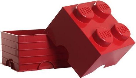 Rode LEGO opbergdoos met het deksel open, op een witte achtergrond.