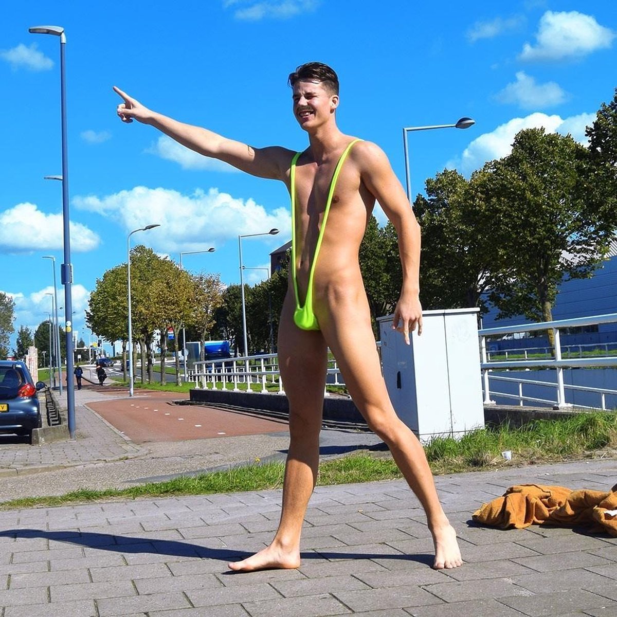MikaMax Borat Mankini - Verkleedkleding - Mannen String - Bekend van de Film - Origineel - One Size Fits All - Groen — afbeelding 2