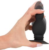 Black Velvets – Buttplug met Stotende Vering en Zuignap 11.8 cm – Zwart