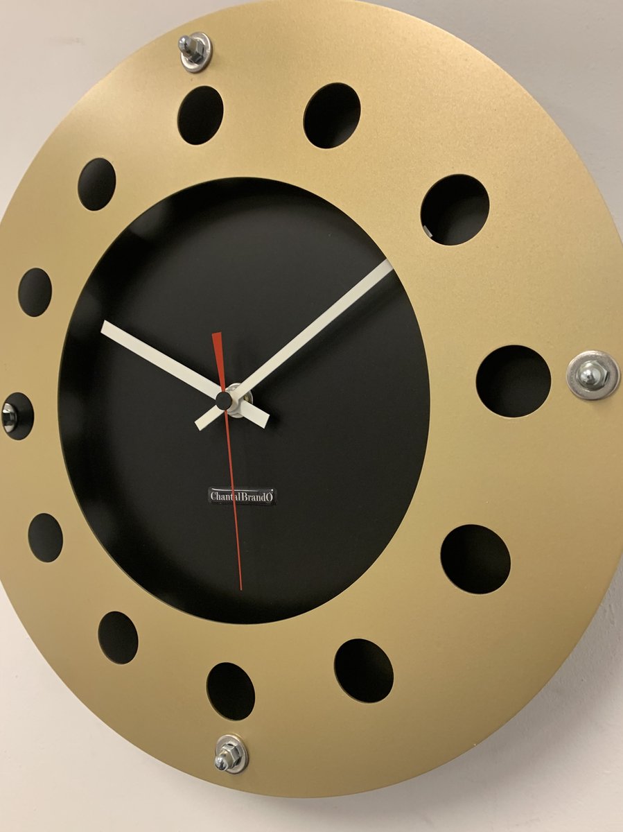 Wandklok CHANTALBRANDO -- GOLDEN EARRING -- MODERN DESIGN --